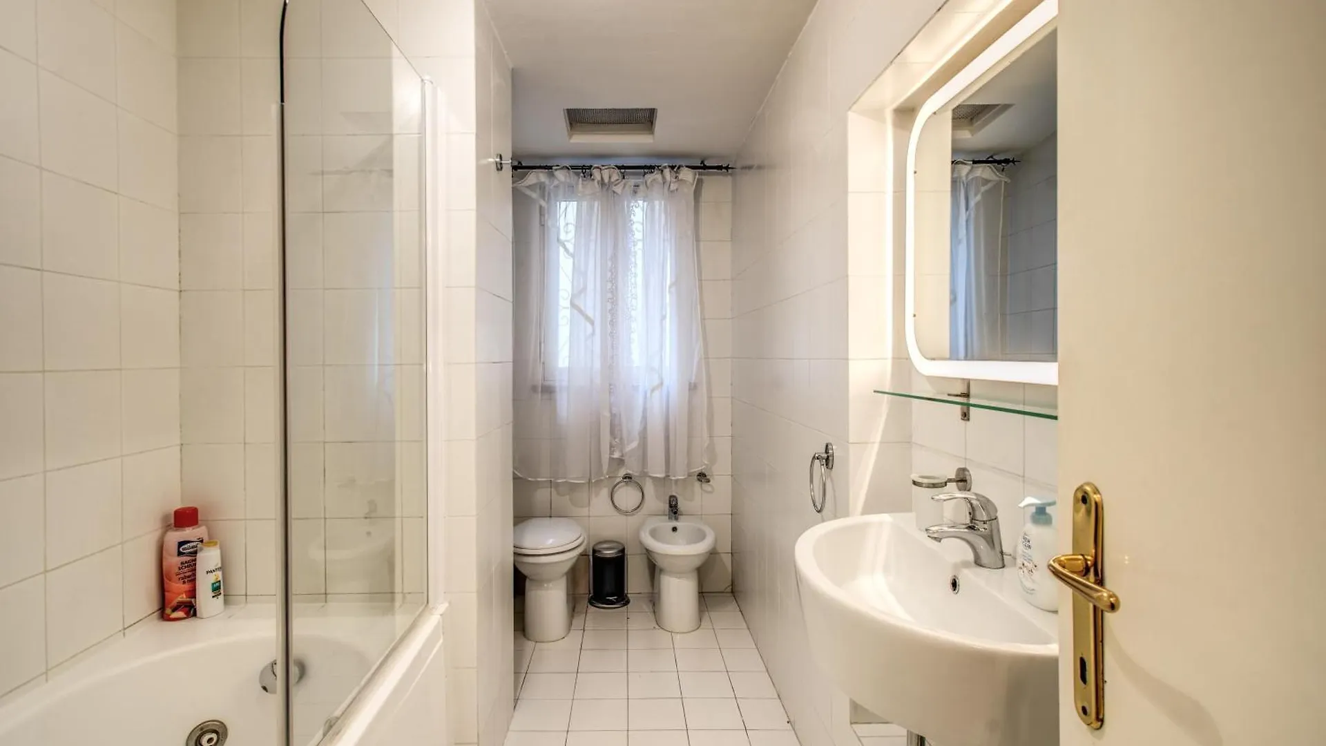 Casa Vacanze Crispi Rome