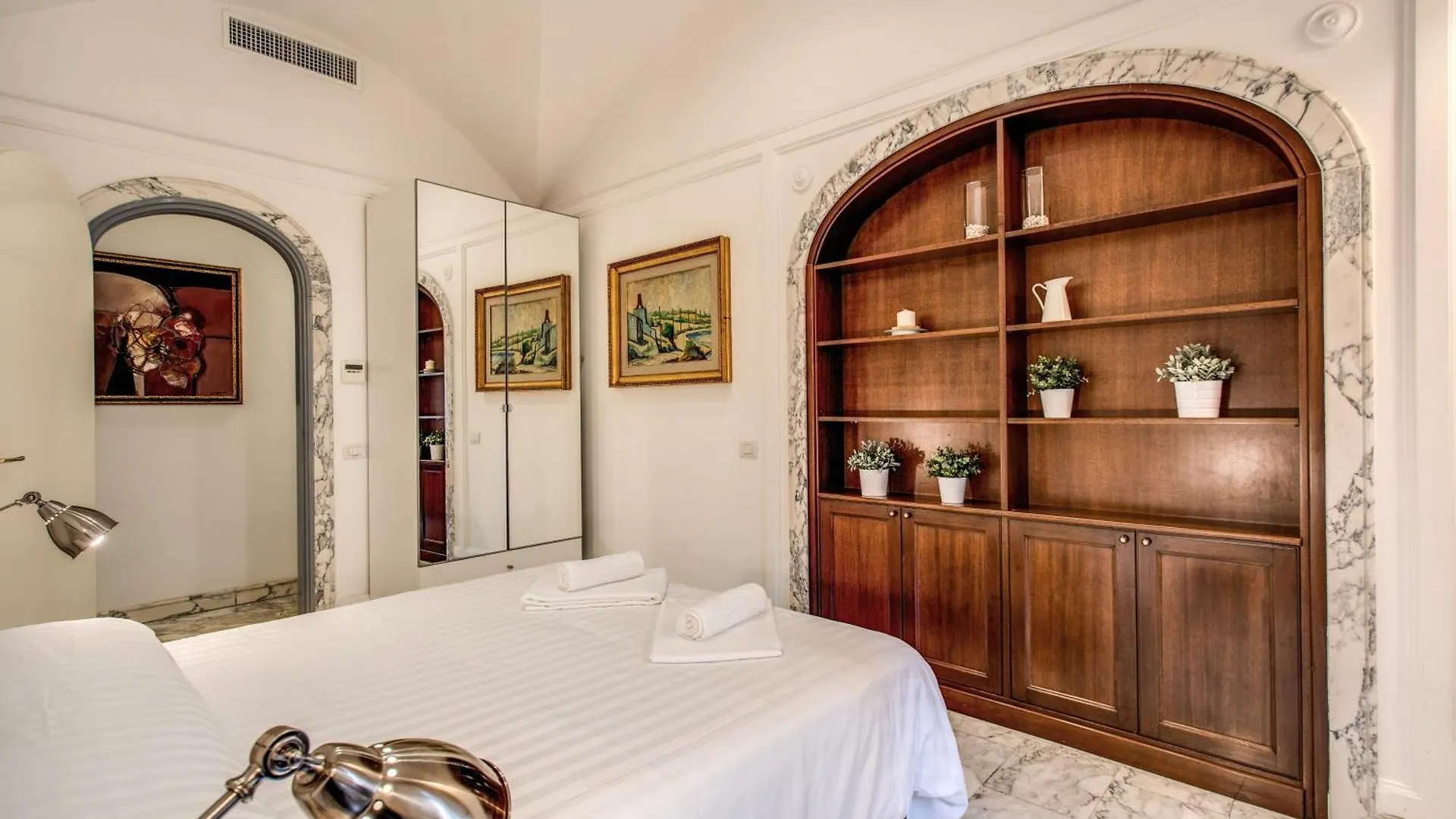 Apartment Casa Vacanze Crispi Rome