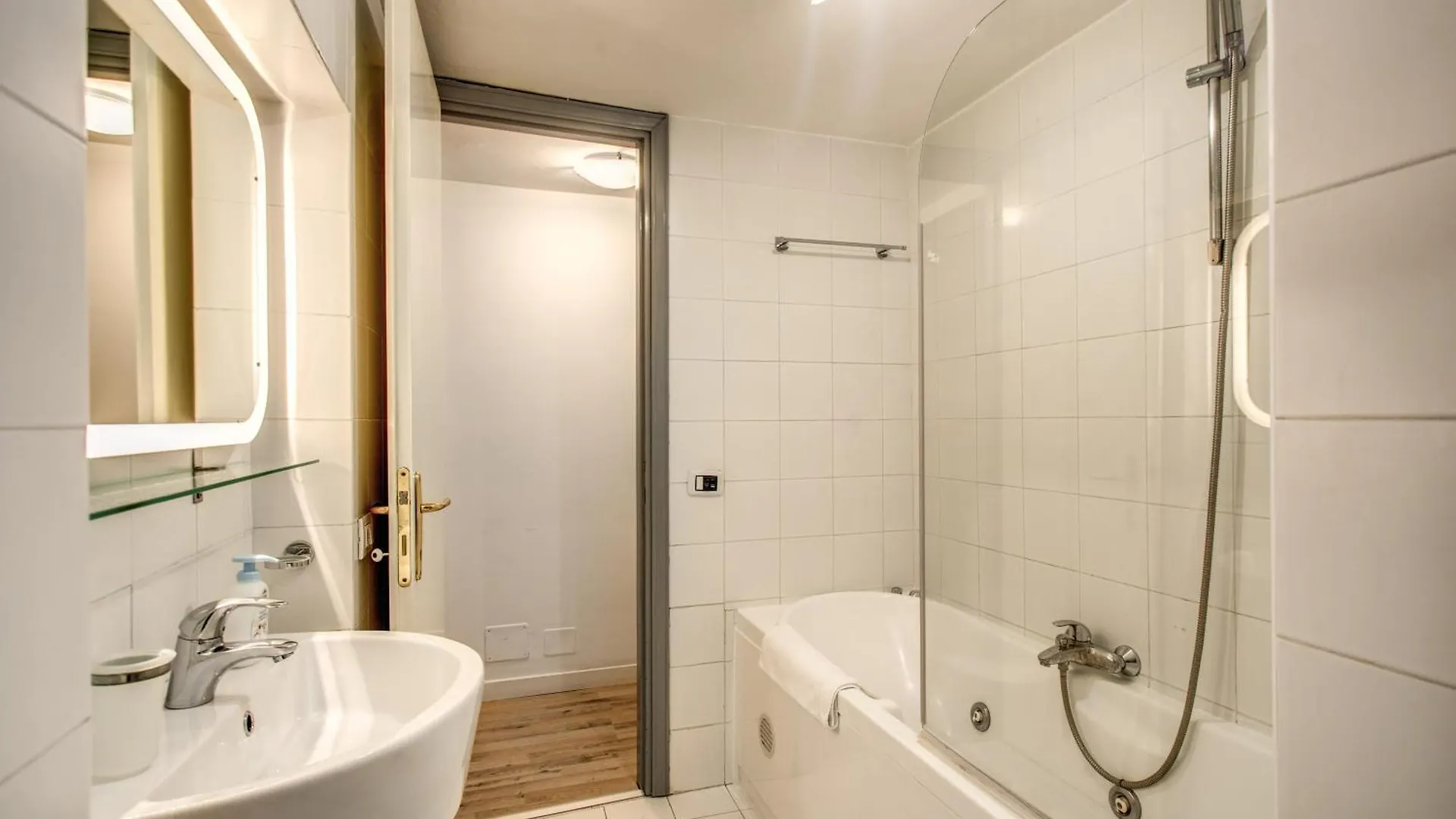 Casa Vacanze Crispi Rome 0*,  Italy